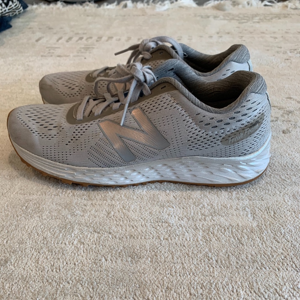 New Balance Tennis Shoes